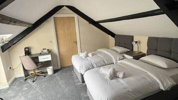 Iron/ironing board, WiFi, bed sheets