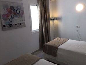 2 bedrooms, iron/ironing board, free WiFi, bed sheets - Seaside Bliss 2 Bedroom Condo in Fuengirola (Fuengirola)