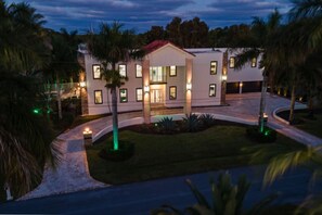 Exterior - 8k+ SF Mansion Cinema/Pool/Game Room (Plantation)