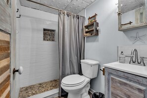 Towels - Cozy Shore Retreat with Front Porch Seating | 2BR, Parking Included – Seaside Heights (Seaside Heights)