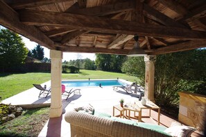Terrace/patio - Country house with private heated pool and garden-Périgord (Bosset)