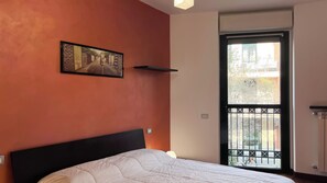 Apartment, Air conditioning, City View | Iron/ironing board, free WiFi - Alzaia 20 minuti dal Duomo (Milan)