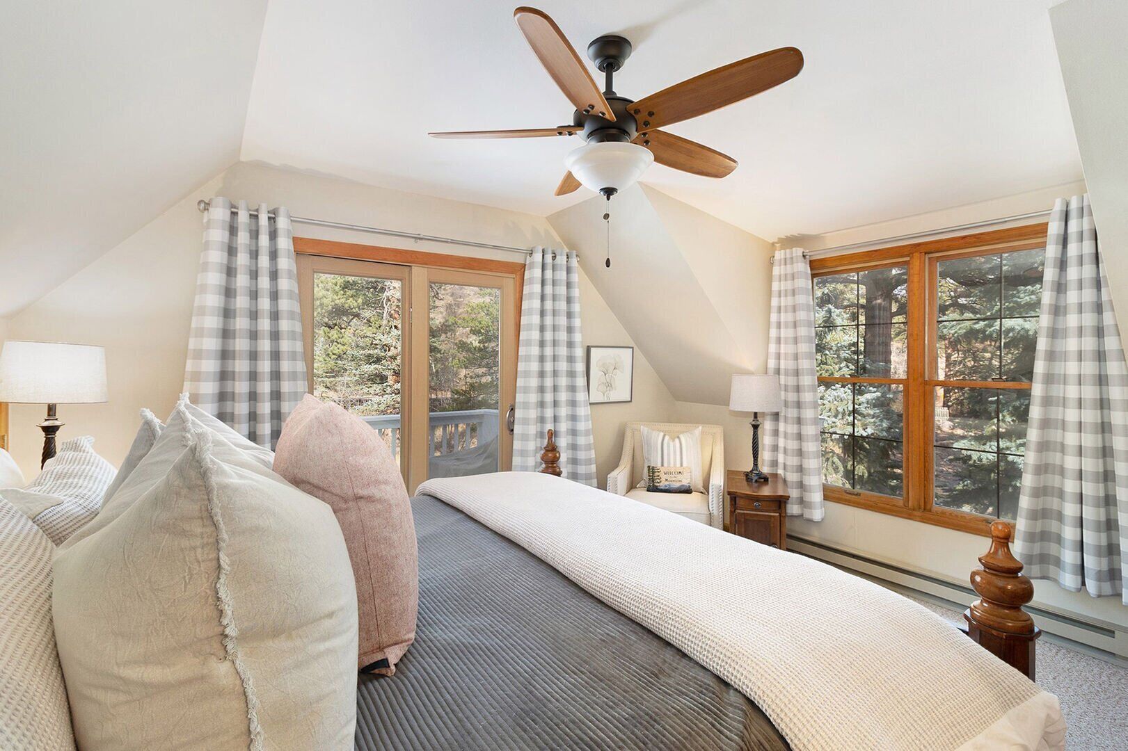 3 soverom, strykejern/-brett, wi-fi (inkludert) og sengetøy