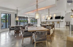 Dining - 2 BR/2 BA condo in highly sought after downtown Naples ,Florida (Naples)