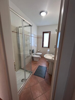 Hair dryer, bidet, towels, soap - Terersa House - Surrounded by greenery and 500m from the sea! (Toscana)