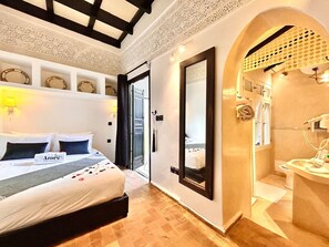 4 bedrooms, desk, iron/ironing board, travel crib - Riad Jebly – jacuzzi /10min a peid de Jemaa El Fna (Marrakesh)