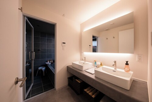 Uji, Kyoto] Machiya for rent｜Parking for 2 cars on the premises｜Convenient access to Nara, Osaka, and Shiga by car and train. Recommended as a base for private group travel stays.