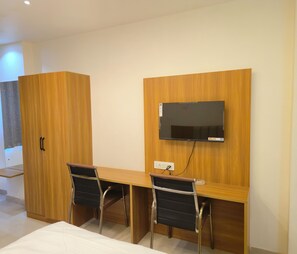 Deluxe trippelrum | Skrivbord