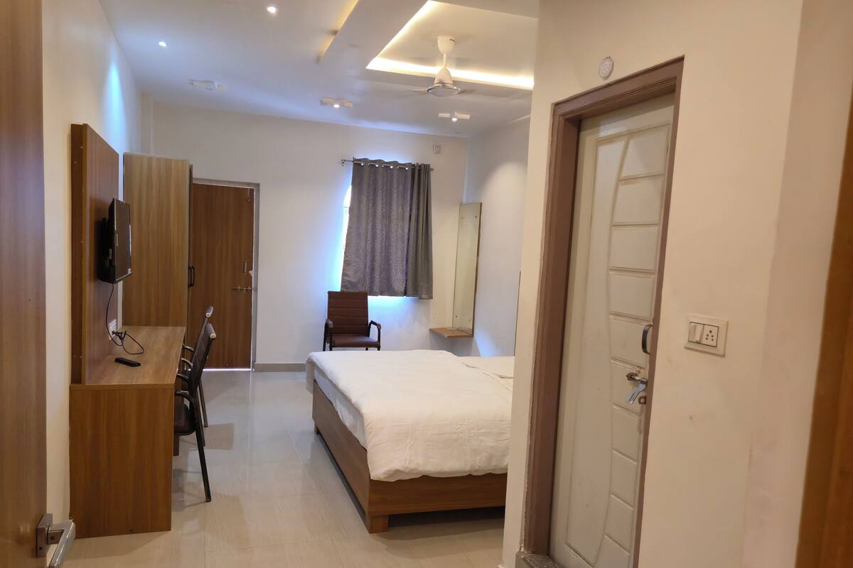 Rom – deluxe | Skrivebord