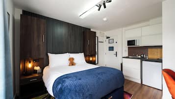 Blackout curtains, iron/ironing board, free WiFi