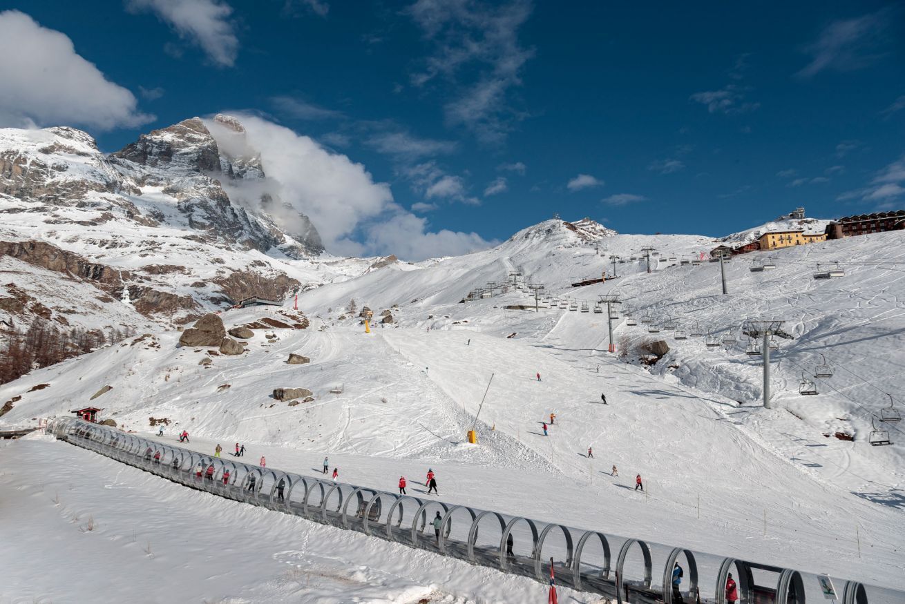 Snow and ski sports