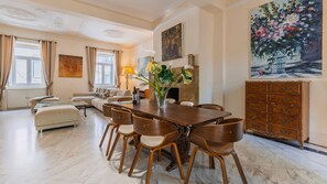 Interior - Garden Mansion in Historic Center by LovelyStay (Lisboa)