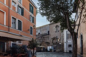 Outdoor dining - Terrazza privata e vista unica su Trastevere (Roma)