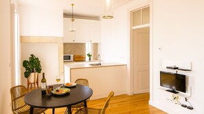Dining - Alfama Balcony River View by LovelyStay (Lisboa)