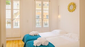 2 bedrooms, iron/ironing board, travel cot, free WiFi - Alfama Terrace River View by LovelyStay (Lisboa)