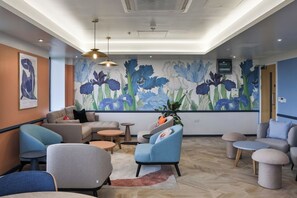 Lobby sitting area - Student Only B16 Studios (Birmingham)