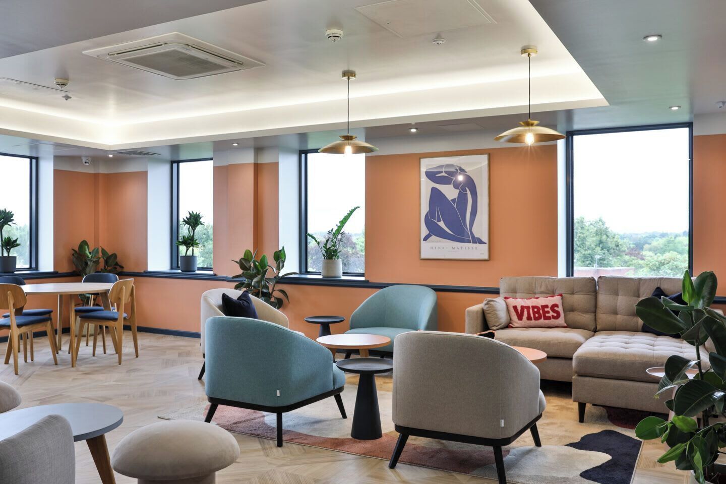 Área de estar no saguão