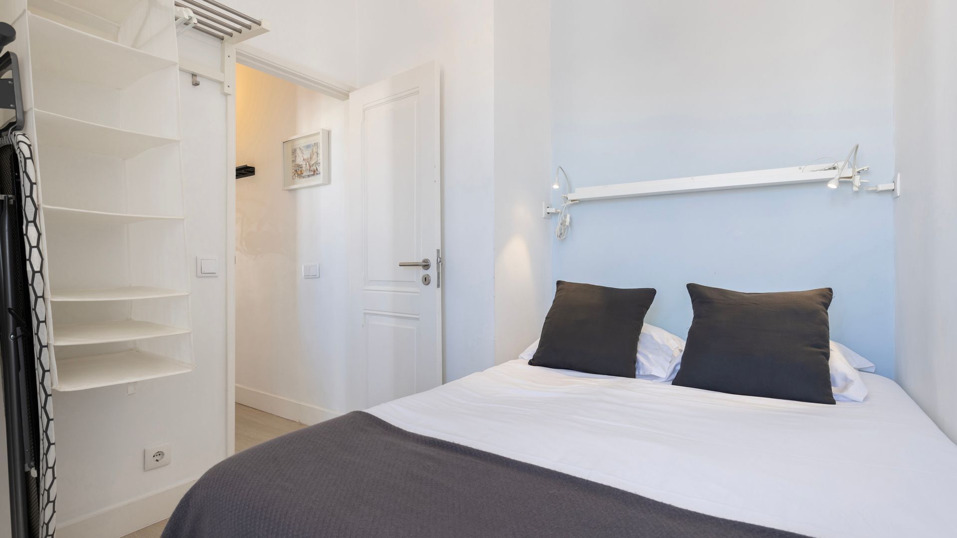 1 多间卧室、熨斗/熨衣板、免费 WiFi、床单