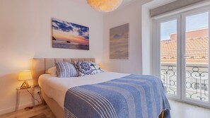 1 bedroom, iron/ironing board, free WiFi, bed sheets - Sunny Design Apt in Praça das Flores by LovelyStay (Lisbon)
