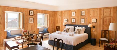 Een strijkplank/strijkijzer, gratis wifi, beddengoed