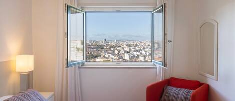 2 soverom, strykejern/-brett, reiseseng for barn og wi-fi (inkludert)