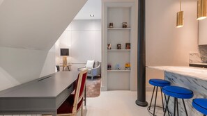 Interior - Elegant Apartment in Bairro Alto by LovelyStay (Encarnação)