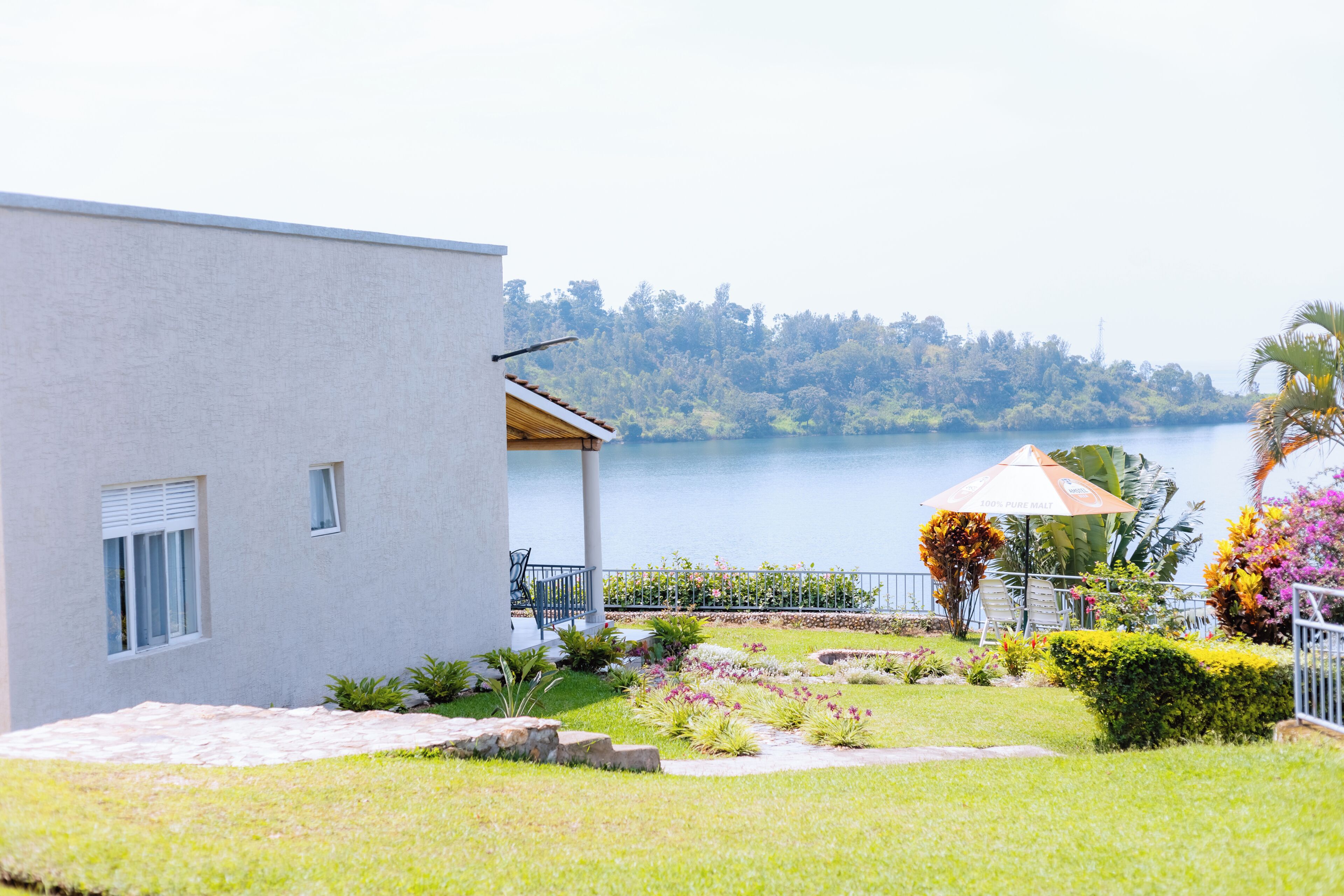 Habitación estándar doble, vistas al lago | Zona de estar