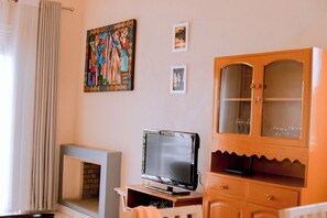 Living area - Mariebu Beach Apartment  (Boneza)