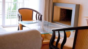 Doppia Standard, vista lago | Area soggiorno