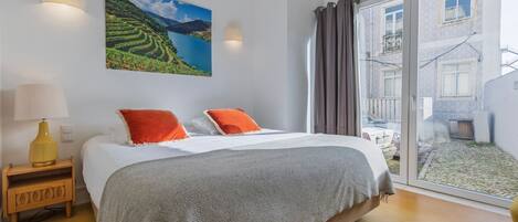 1 chambre, lit parapluie, Wi-Fi gratuit, draps fournis