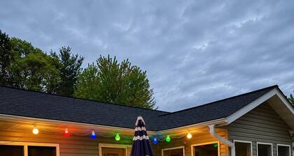 Lake Holcombe Family Retreat | Game Room & Huge Yard