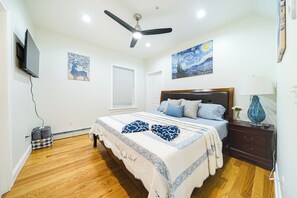 4 bedrooms, iron/ironing board, free WiFi, bed sheets