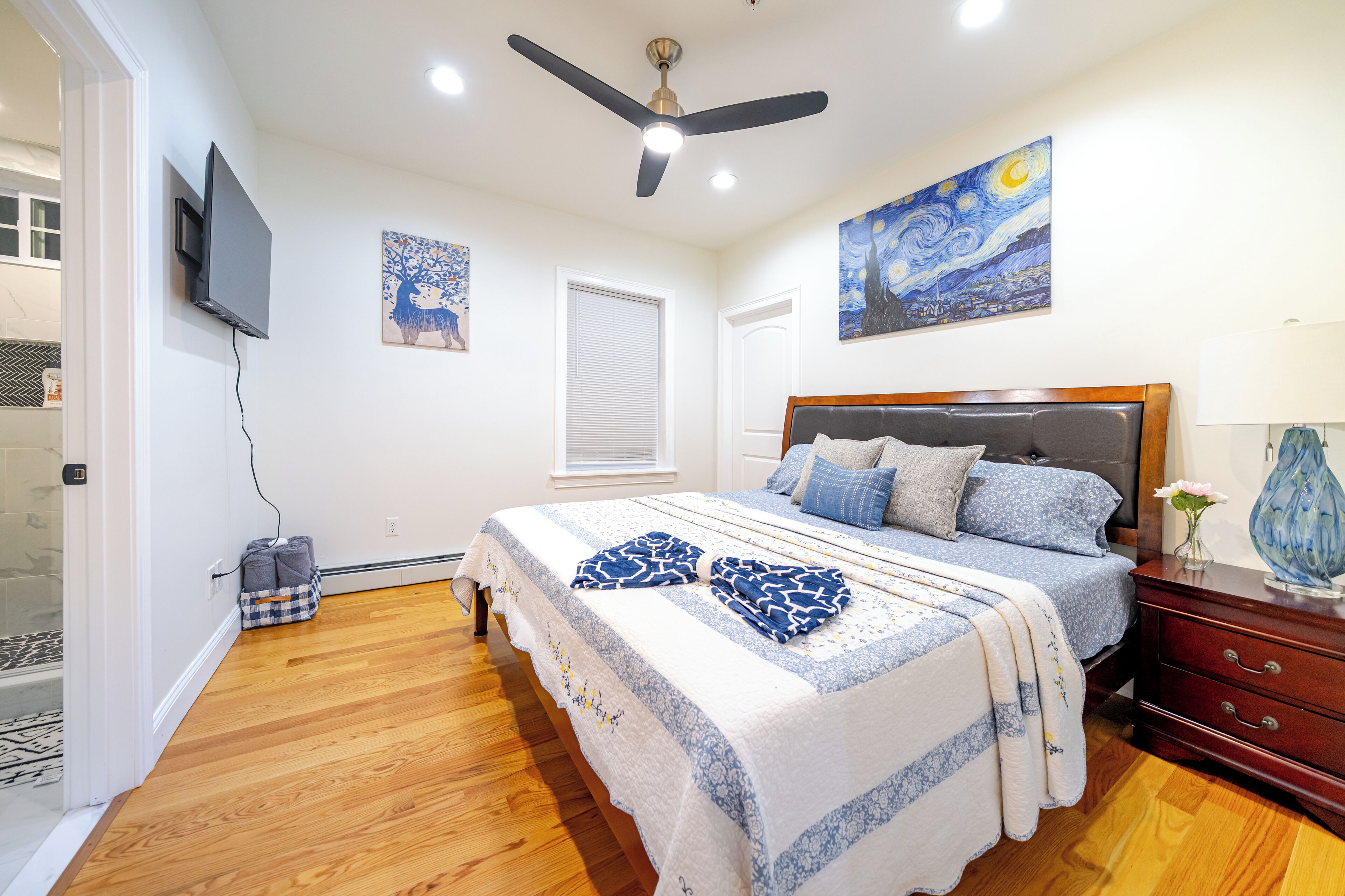 4 bedrooms, iron/ironing board, free WiFi, bed sheets