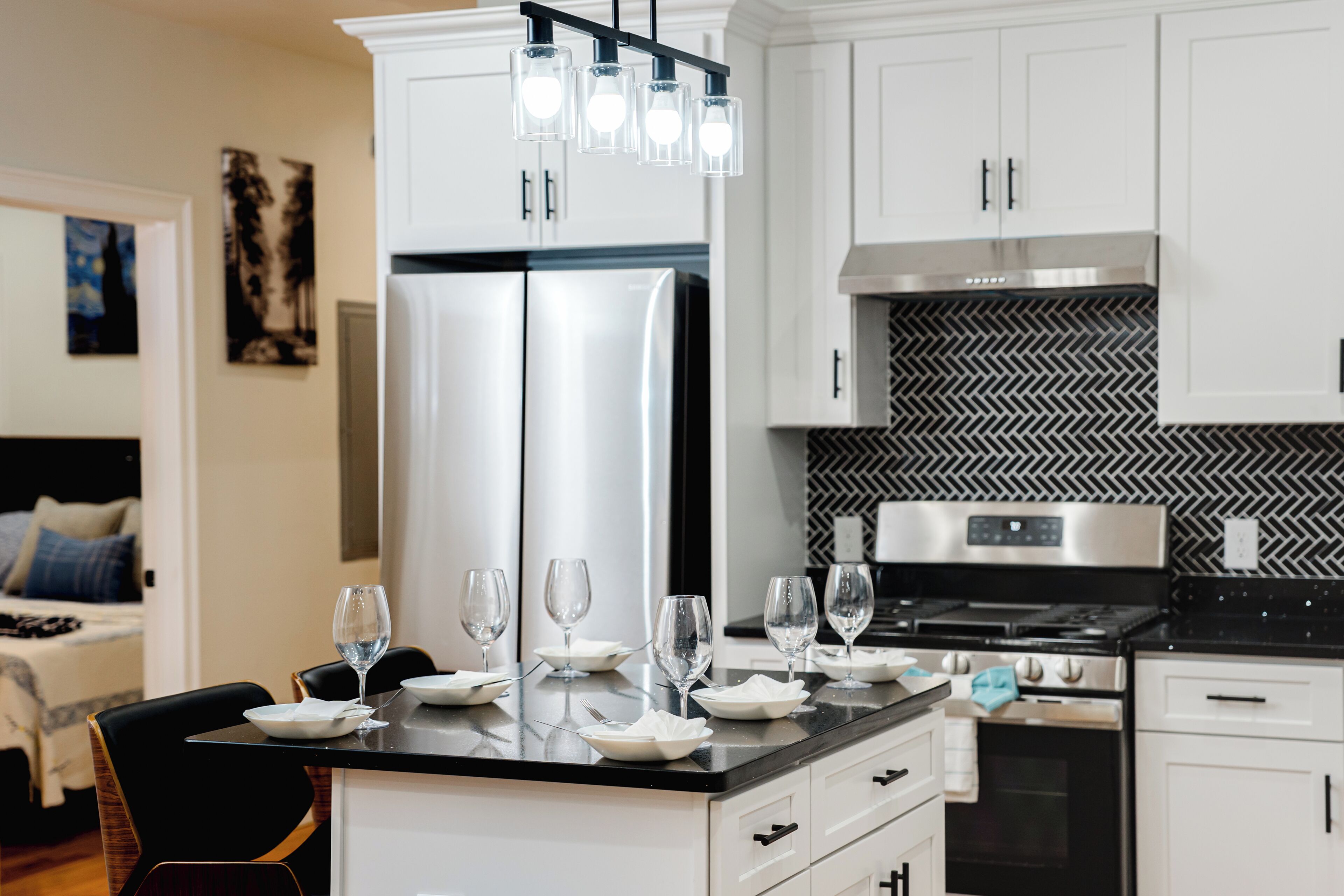 Fridge, microwave, oven, coffee/tea maker