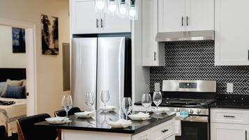 Fridge, microwave, oven, coffee/tea maker
