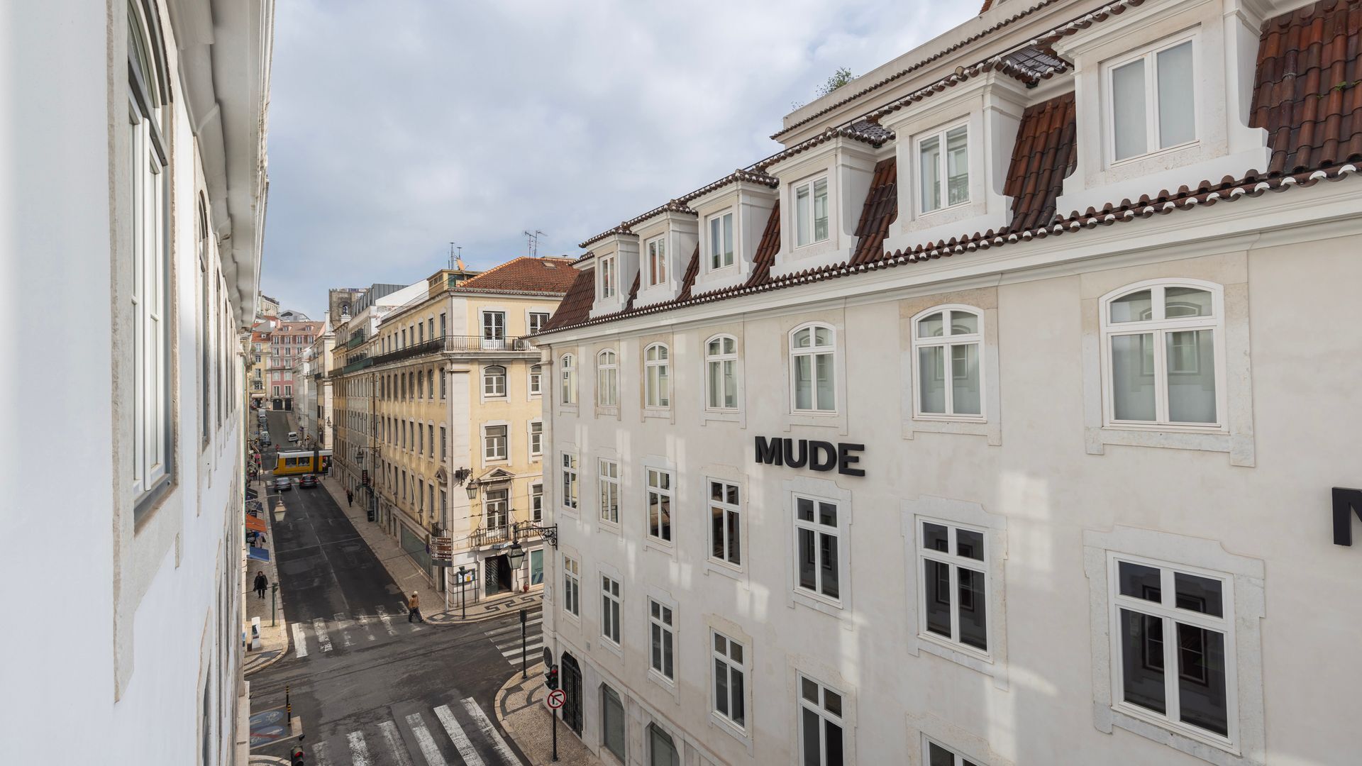 Step outside into the heart of Baixa, with Lisbon’s elegant architecture, iconic streets and MUDE Design Museum right on your doorstep. #BaixaLisbon #LisbonArchitecture #MUDE #DowntownLisbon #portugal #pt #lisbon