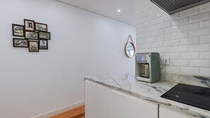 Unclassified image, 3 of 19, button - Charming Apartment in Bairro Alto by LovelyStay (Encarnação)