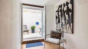 Interior - 1BDR w/ Terrace in Alfama Centre by LovelyStay (Lisboa)