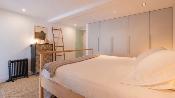 Room - 1BDR w/ Terrace in Alfama Centre by LovelyStay (Lisboa)