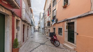Exterior - Cozy 1BDR Apartment by LovelyStay (Lisbon)