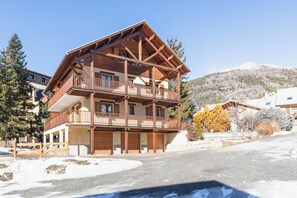 Exterior - Bright Chalet with mountain view terrace - panoramic first floor (La Salle-les-Alpes)