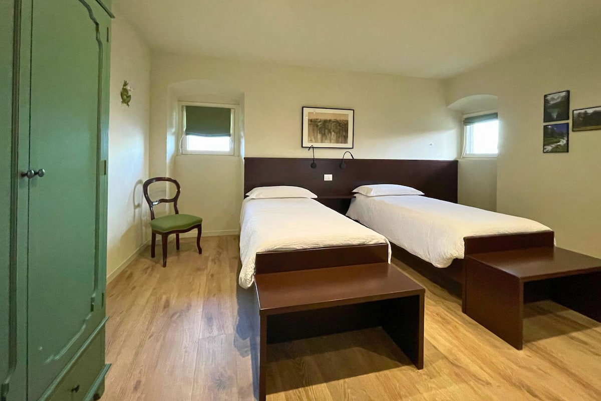 Twin Room | Minibar, free WiFi