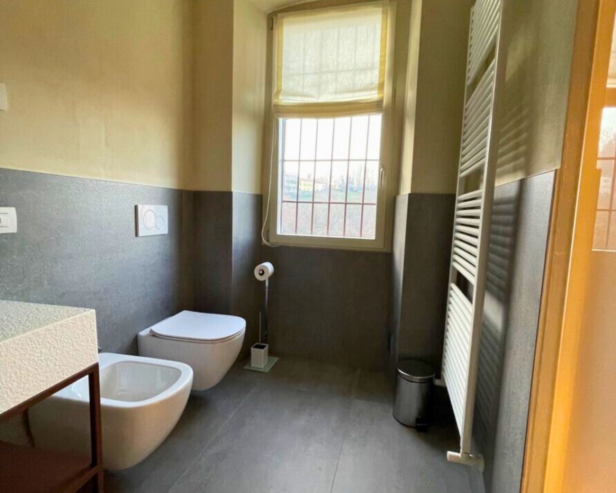 Doppelzimmer, Balkon, Bergblick | Badezimmer