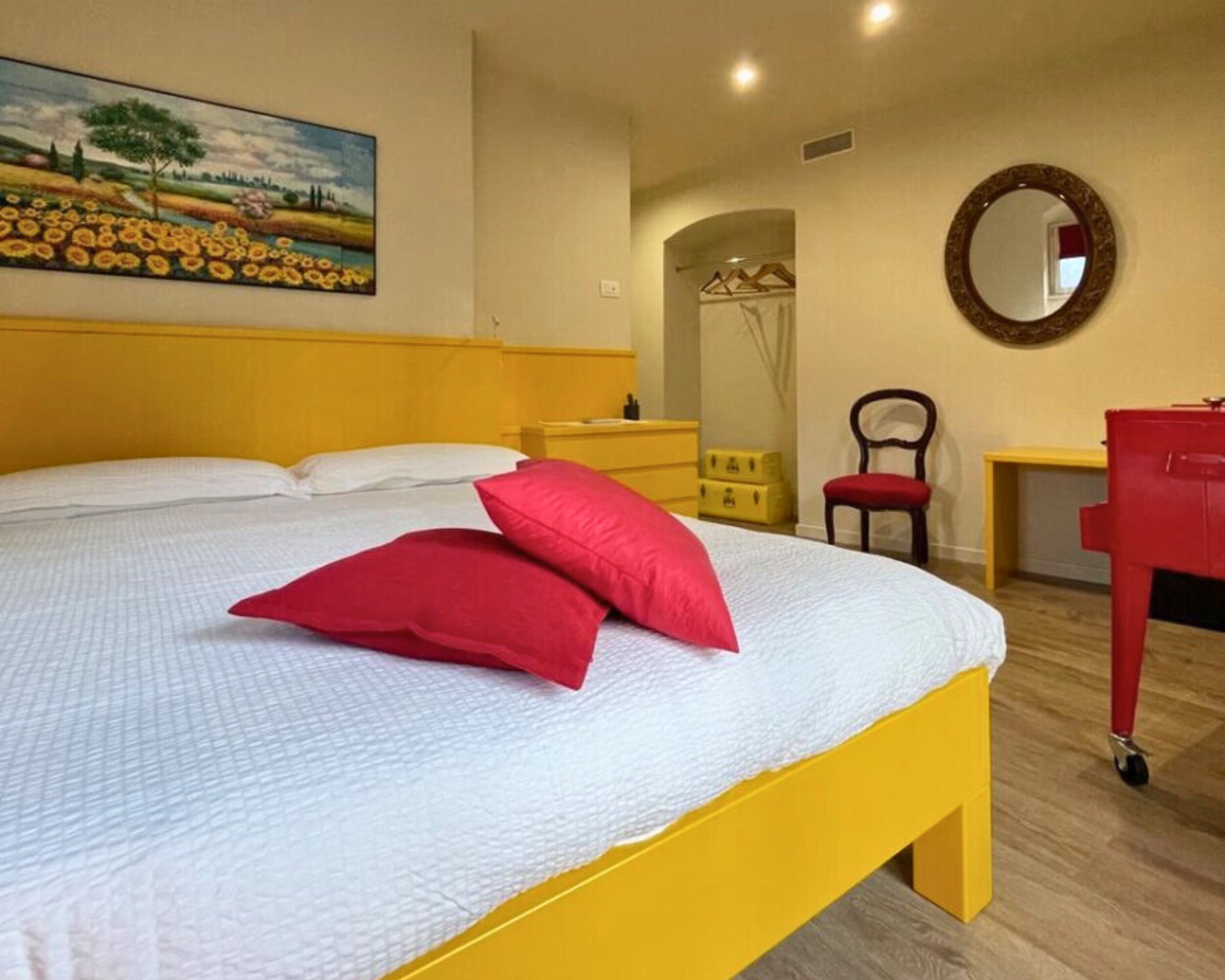Double Room, Garden View | Minibar, free WiFi