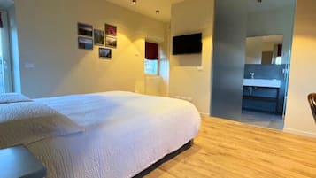 Doppelzimmer, Balkon, Bergblick