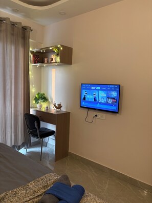 1 camera, una scrivania, Wi-Fi gratuito, lenzuola