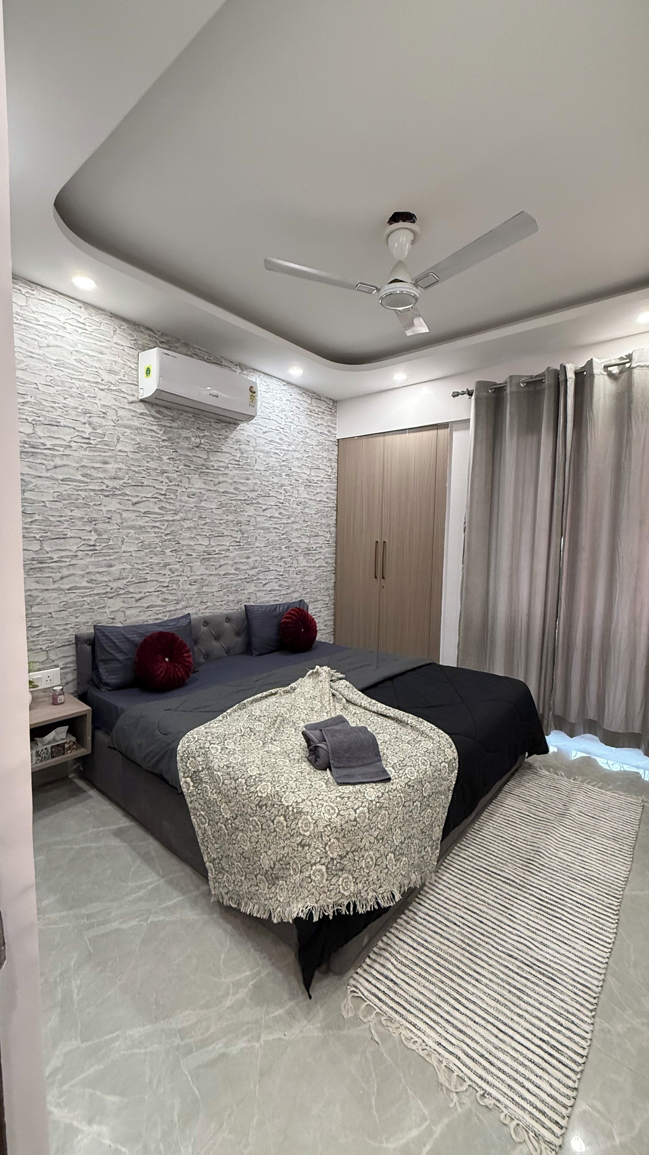 1 bedroom, desk, free WiFi, bed sheets