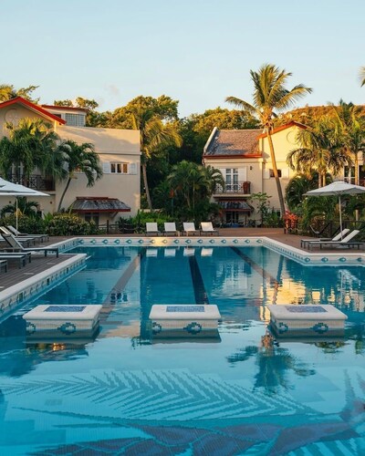 Cap Cove 3BR Villa • Pool • 24/7 Security • Beach Access