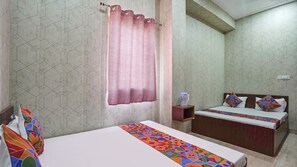 14 bedrooms, iron/ironing board, free WiFi, bed sheets - Hotel Modernio RK Dham Family Oriented & Peaceful (Vrindavan)