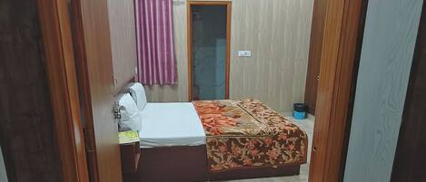 14 slaapkamers, een strijkplank/strijkijzer, gratis wifi, beddengoed